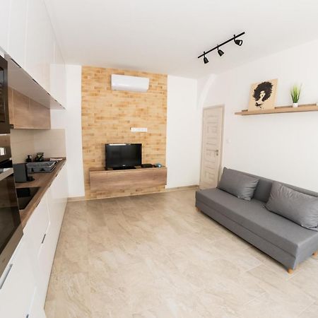 Winestone Corner Apartment Debrecen Dış mekan fotoğraf
